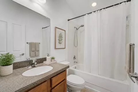 Bath - 10813 Rockledge View Dr, Riverview, FL 33579 photo 8 of 8