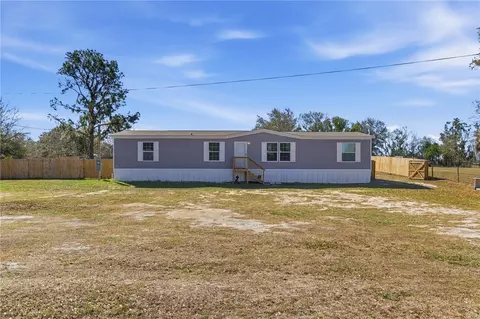 6109 Pinetree Dr, Fort Meade, FL 33841
