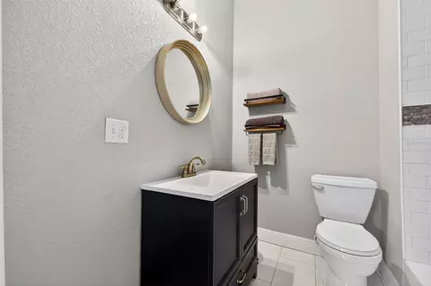 Bath - 2604 E 18th Ave, Tampa, FL 33605 photo 3 of 4