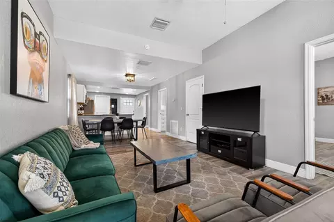 Living - 2604 E 18th Ave, Tampa, FL 33605 photo 2 of 3