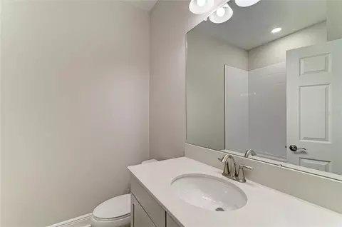 Bath - 12358 Oak Hill Way, Parrish, FL 34219 photo 3 of 4