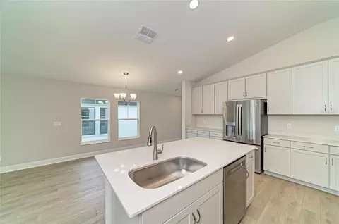 Kitchen - 12358 Oak Hill Way, Parrish, FL 34219 photo 6 of 6