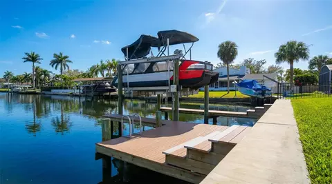 3904 Dana Shores Dr, Tampa, FL 33634