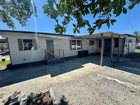 4951 Patio Dr, Zephyrhills, FL 33541