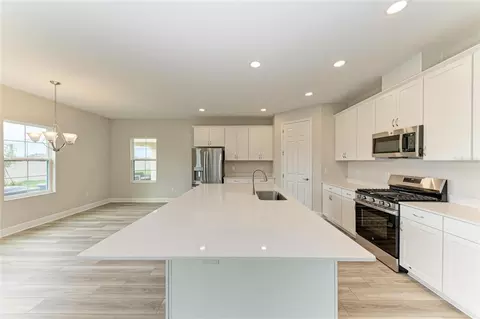 Kitchen - 8509 Dove Bog Ter, Parrish, FL 34219 photo 2 of 6