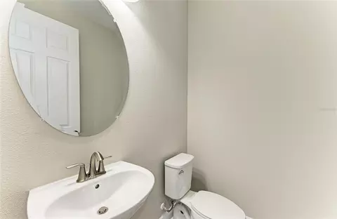 Bath - 8509 Dove Bog Ter, Parrish, FL 34219 photo 4 of 4