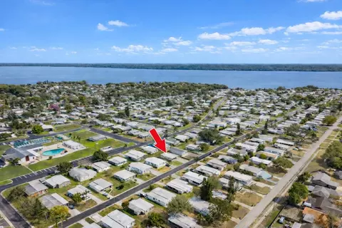 127 Independence Ave, Palm Harbor, FL 34684