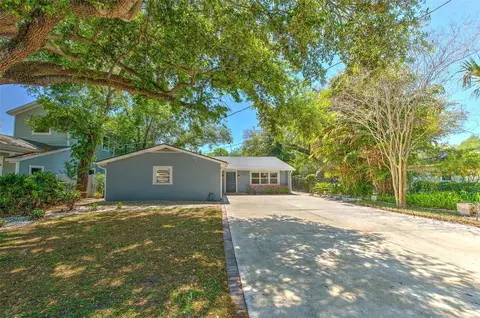 3208 W Hawthorne Rd, Tampa, FL 33611
