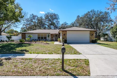 2860 Longleaf Ln, Palm Harbor, FL 34684