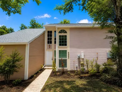 9465 Forest Hills Cir, Tampa, FL 33612