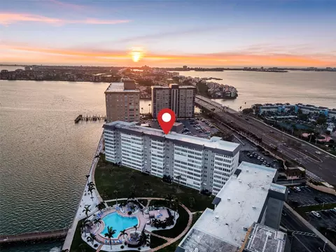 5130 Brittany Dr S #201, Saint Petersburg, FL 33715