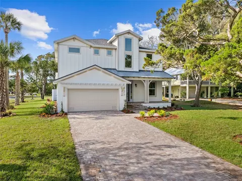 327 Micklers Rd, Saint Augustine, FL 32080