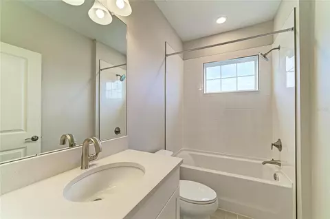 Bath - 8215 Rushton Pl, Parrish, FL 34219 photo 9 of 9