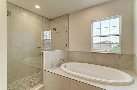 Bath - 8215 Rushton Pl, Parrish, FL 34219 photo 3 of 9
