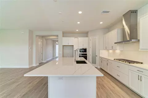 Kitchen - 8215 Rushton Pl, Parrish, FL 34219 photo 3 of 4