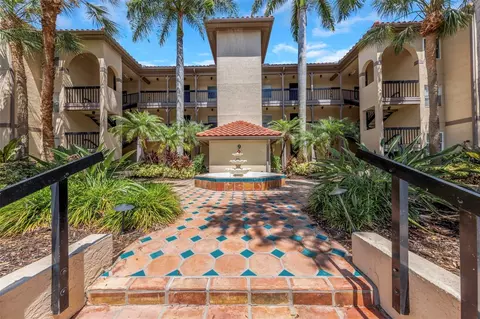 2400 Feather Sound Dr #924, Clearwater, FL 33762