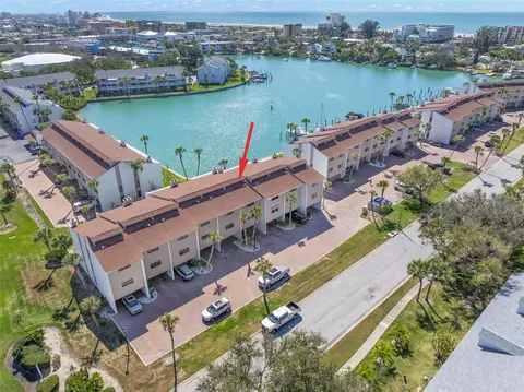 12320 Capri Cir N #404, Treasure Island, FL 33706