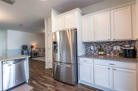 Kitchen - 6309 Pin Cherry Pl, Riverview, FL 33578 photo 3 of 3