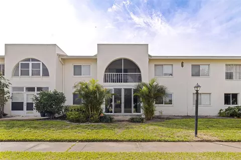 4480 Overlook Dr NE #12, Saint Petersburg, FL 33703