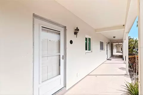 4480 Overlook Dr NE #12, Saint Petersburg, FL 33703
