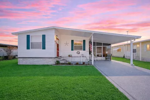 37100 8th Ave, Zephyrhills, FL 33542