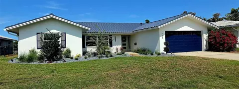 1985 Michigan Ave NE, Saint Petersburg, FL 33703