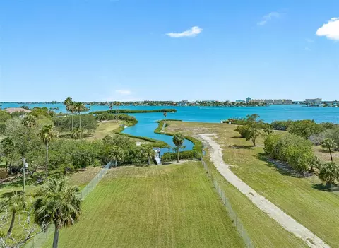 72 Nd Ter, Seminole, FL 33776