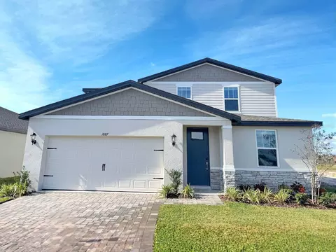 1887 Draughton Dr, Zephyrhills, FL 33541
