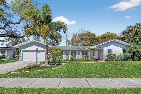 2264 St Charles Dr, Clearwater, FL 33764