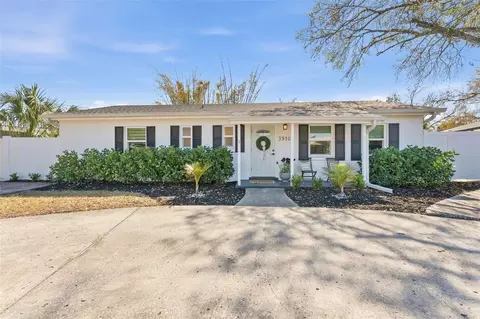 3910 W Paxton Ave, Tampa, FL 33611