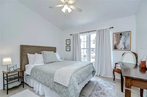 Bedroom - 7107 Colonial Lake Dr, Riverview, FL 33578 photo 4 of 4