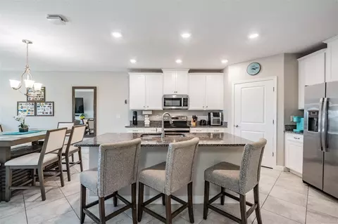 Kitchen - 10334 Echo Dock Loop, San Antonio, FL 33576 photo 3 of 6