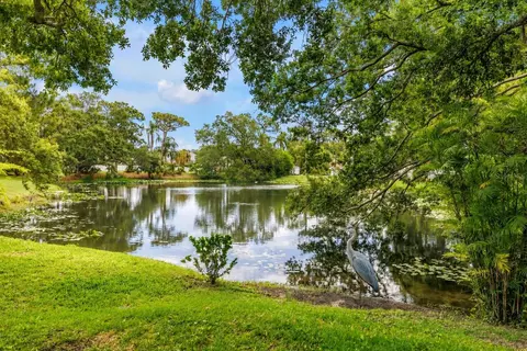10495 Longwood Dr, Seminole, FL 33777