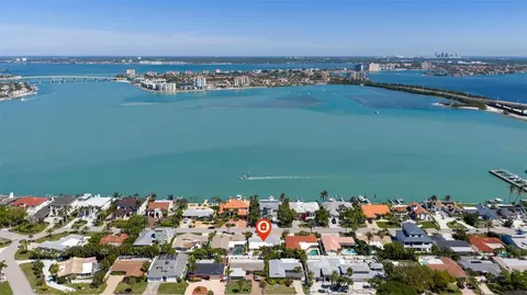 290 1st St W, Tierra Verde, FL 33715