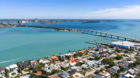 290 1st St W, Tierra Verde, FL 33715