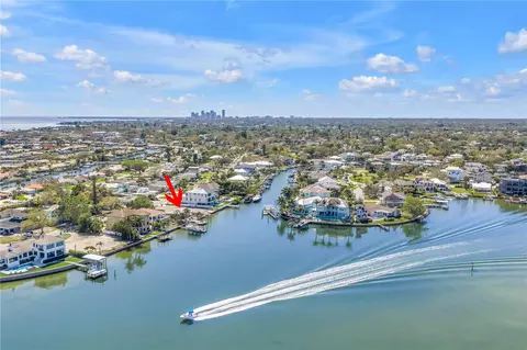 2129 Bayou Grande Blvd NE, Saint Petersburg, FL 33703