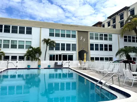661 Poinsettia Ave #109, Clearwater Beach, FL 33767