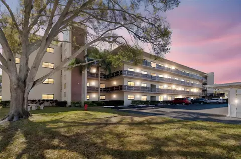 8199 Terrace Garden Dr N #114, Saint Petersburg, FL 33709