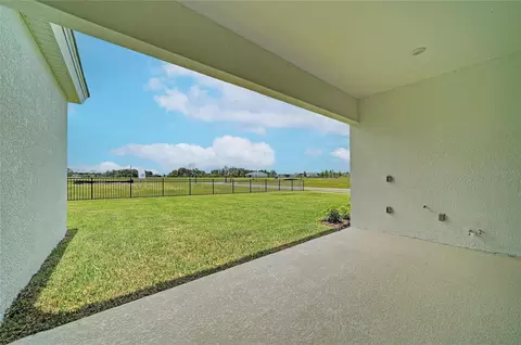 Exterior - 10308 Longmeadow Ave, Parrish, FL 34219 photo 3 of 4