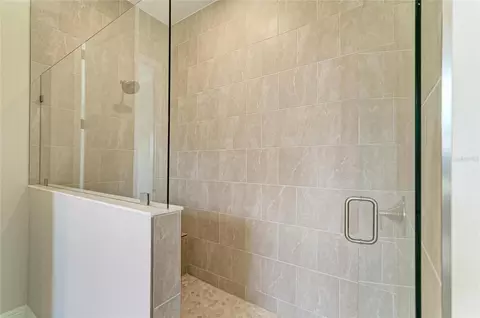 Bath - 10308 Longmeadow Ave, Parrish, FL 34219 photo 3 of 5