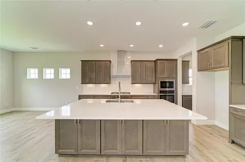 Kitchen - 10308 Longmeadow Ave, Parrish, FL 34219 photo 3 of 6