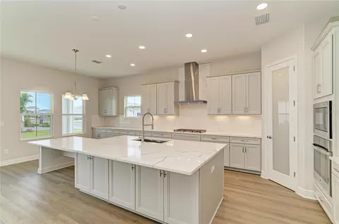 Kitchen - 10245 Cross River Trl, Parrish, FL 34219 photo 2 of 7