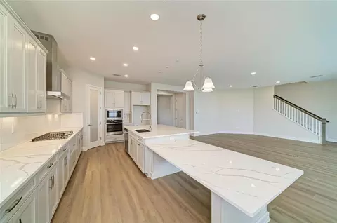 Kitchen - 10245 Cross River Trl, Parrish, FL 34219 photo 5 of 7