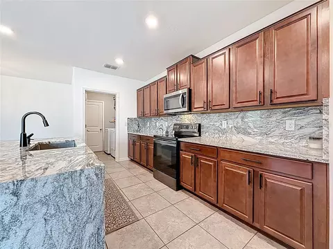 Kitchen - 12728 Lemon Pepper Dr, Riverview, FL 33578 photo 1 of 10