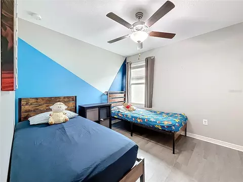Bedroom - 12728 Lemon Pepper Dr, Riverview, FL 33578 photo 5 of 10
