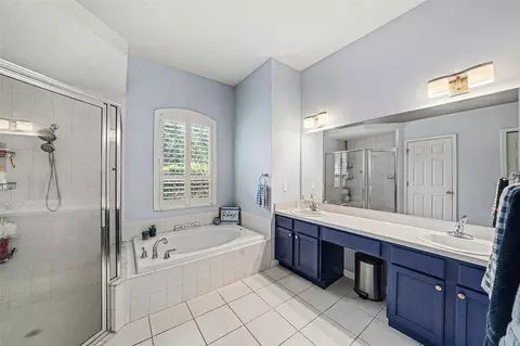 Bath - 12251 Creek Edge Dr, Riverview, FL 33579 photo 1 of 2