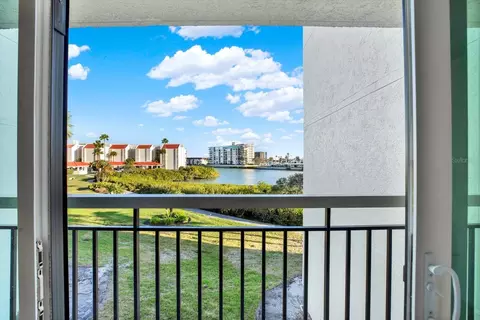 7867 Sailboat Key Blvd S #204, South Pasadena, FL 33707