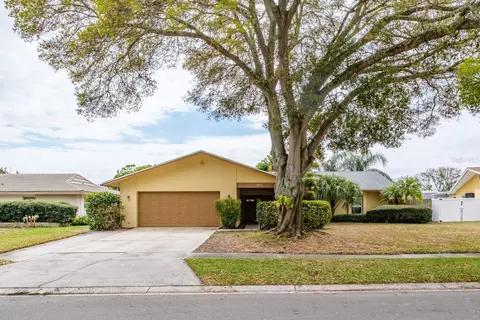 2825 Long View Dr, Clearwater, FL 33761