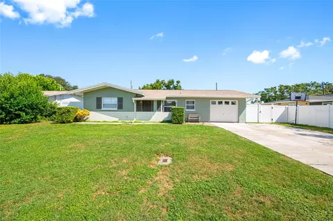 14095 Chamberlain Ave, Largo, FL 33774