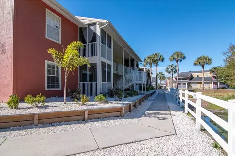 803 Lake Haven Sq #105, Brandon, FL 33511
